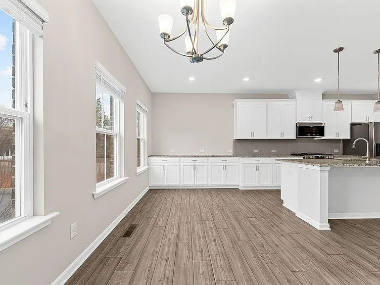 2247 Pink Hawthorn Dr — Photo 9