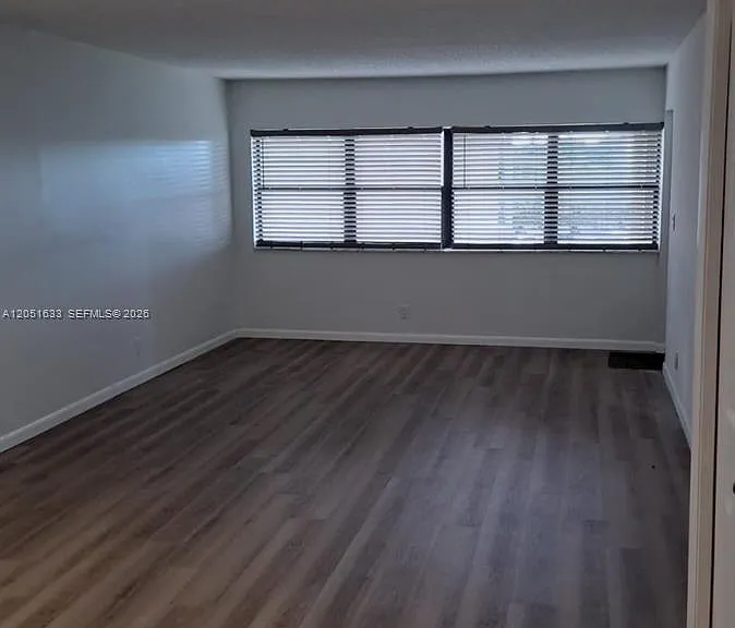 230 Lakeview Dr #310 — Photo 14