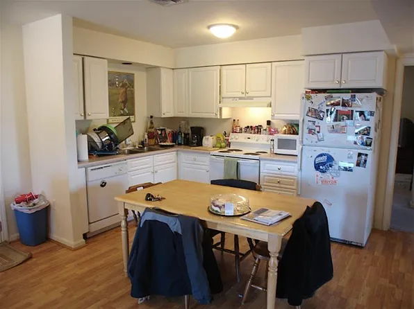 15 Kent Ct, Somerville, MA 02143