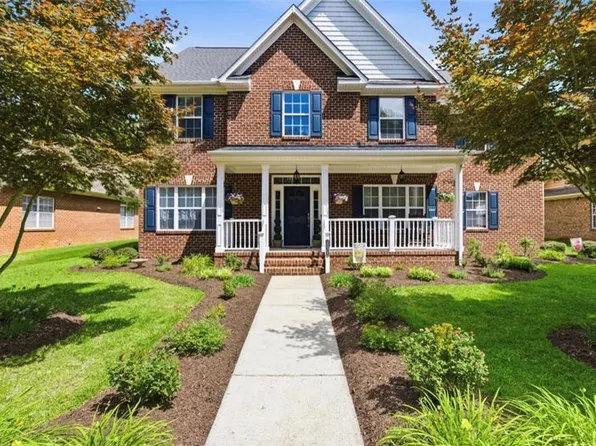 816 Poquoson Xing, Chesapeake, VA 23320
