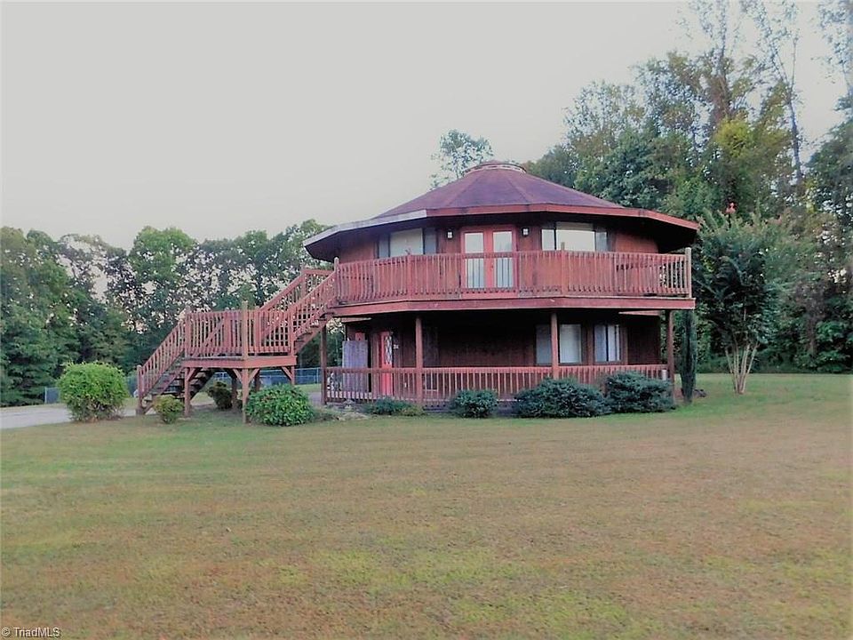1st image of 264 Penn Lake Dr