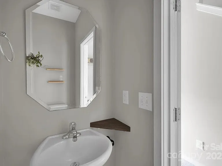 433 Battery Cir — Photo 22