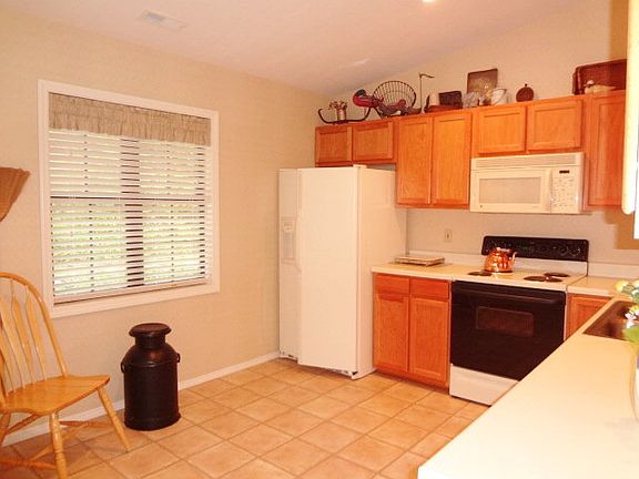 4th image of 103 Willow View Dr #C