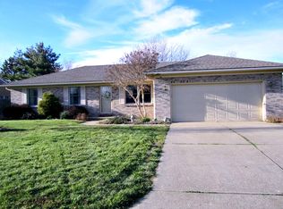 8900 Westwood Dr, Newburgh, IN