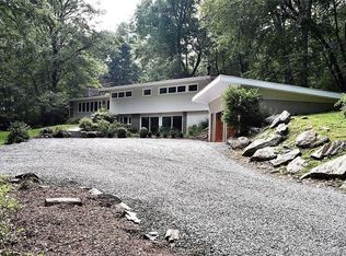 13 Stonehenge Rd, Weston, CT 06883