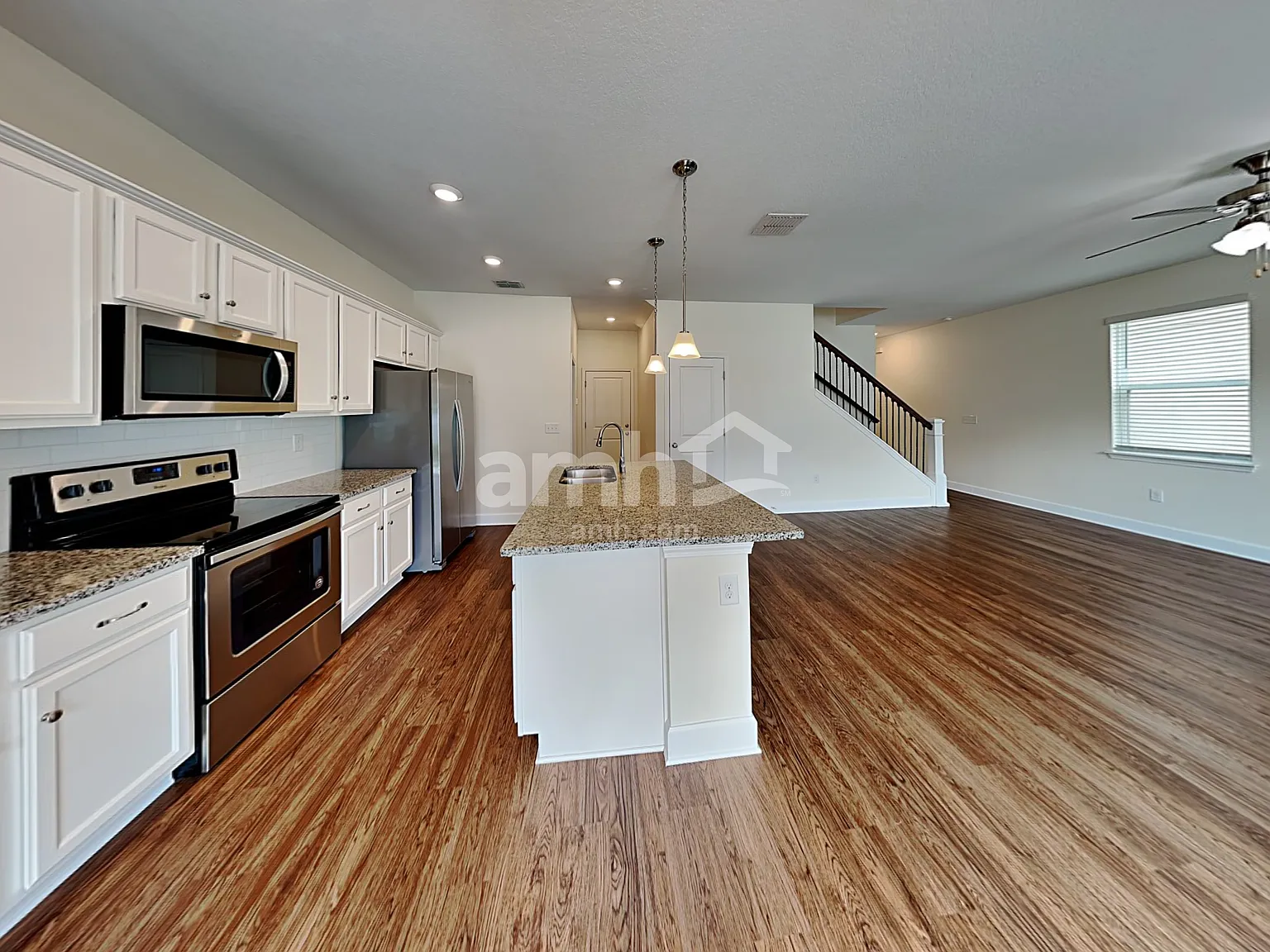 3 bed, 2.5 bath, 1890 sqft, $2,510 — Photo 3