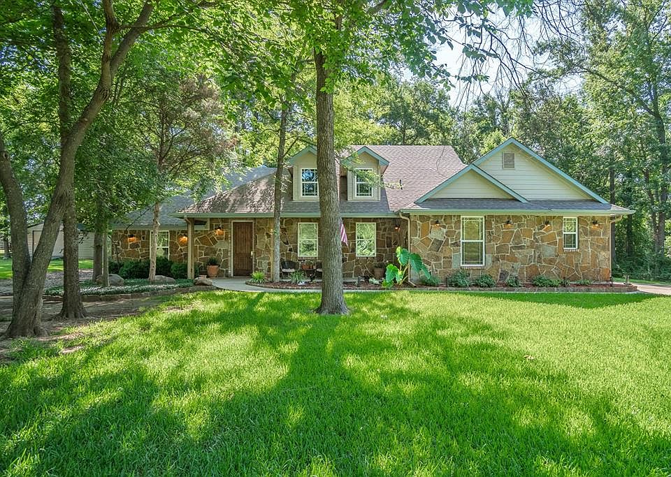 1st image of 4923 Lago Vista Dr