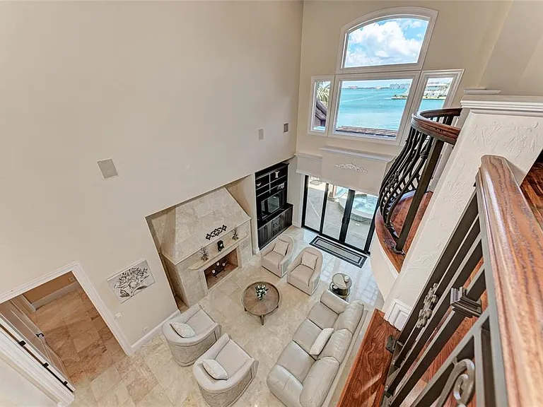 14 N Washington Dr — Photo 86