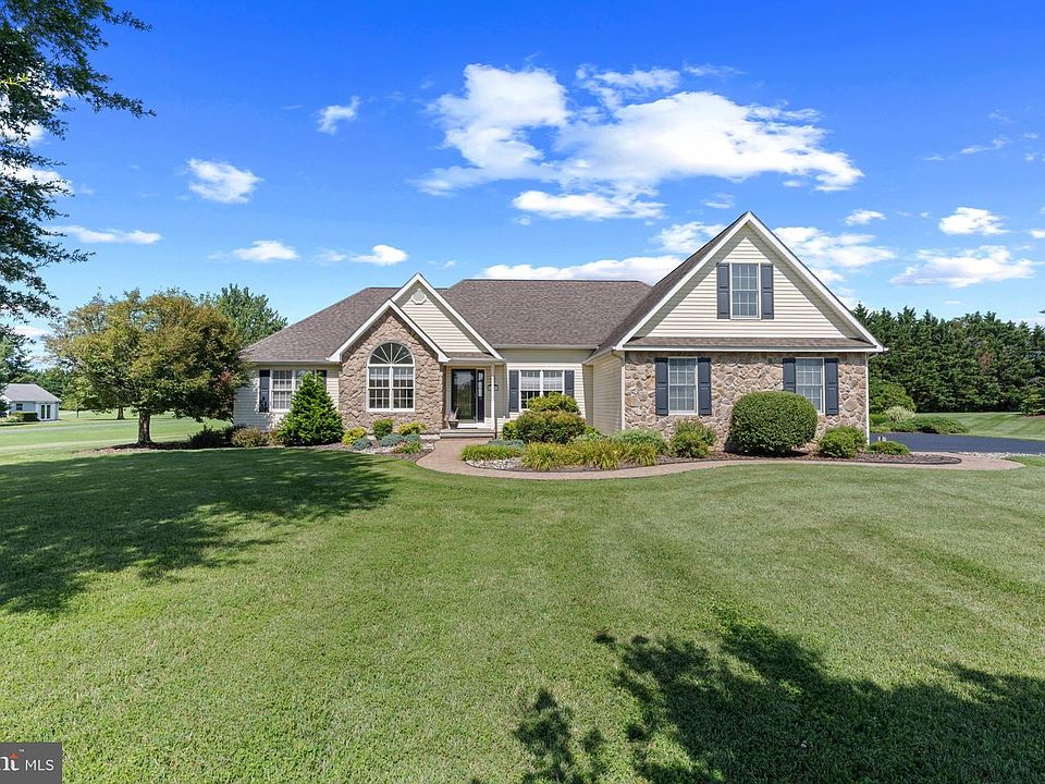 1st image of 261 Wiggins Mill Rd