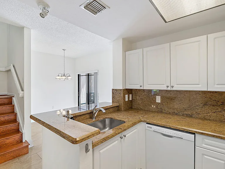 2803 Sarento Pl #110 — Photo 15