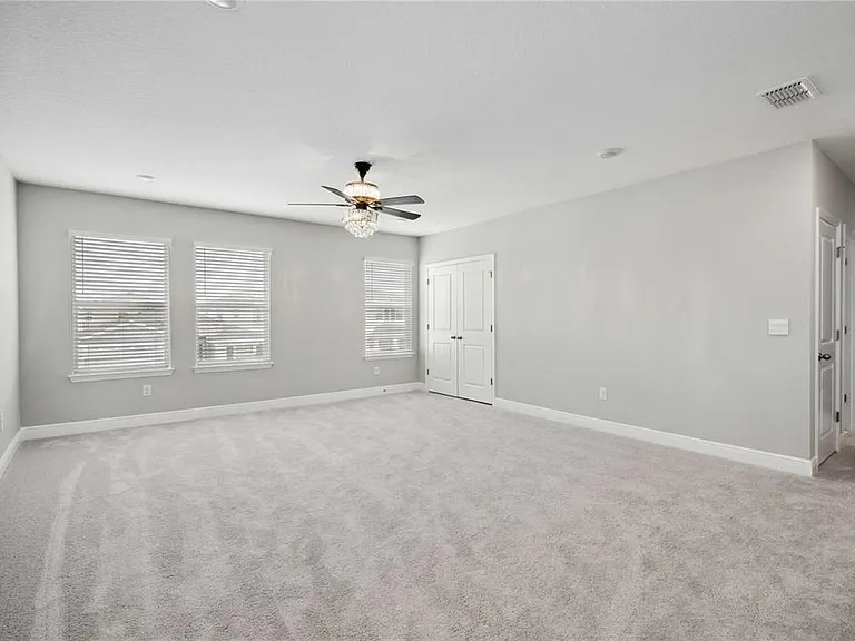 2560 Warren Acres Blvd — Photo 17