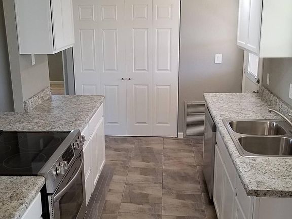 3rd image of 7127 W Sherri Jean Ln