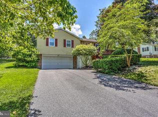 341 Rose Hill Rd, Ephrata, PA 17522