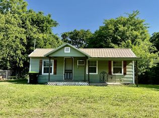 708 W 3rd St, Ada, OK 74820