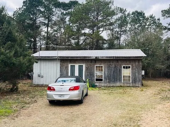 27 Spice St, Picayune, MS 39466