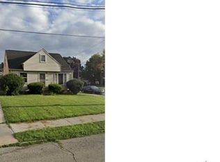 4609 Pallister Dr, Cleveland, OH 44105