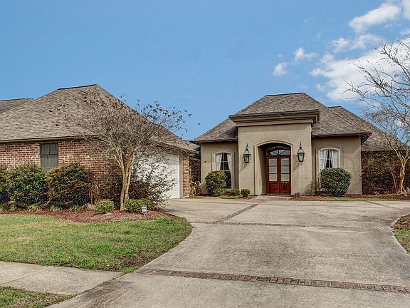 2nd image of 18388 Lake Harbor Ln