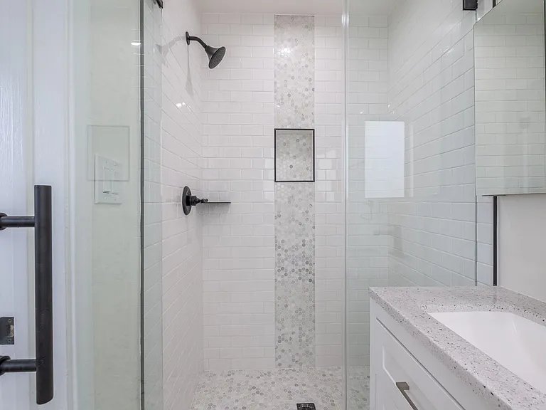 608 Illinois Ct #3 — Photo 25