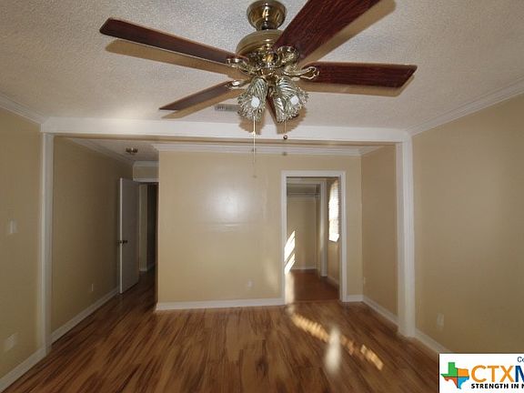 3rd image of 602 Creek St