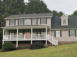 58 Overlook Rd, Waynesboro, VA 22980