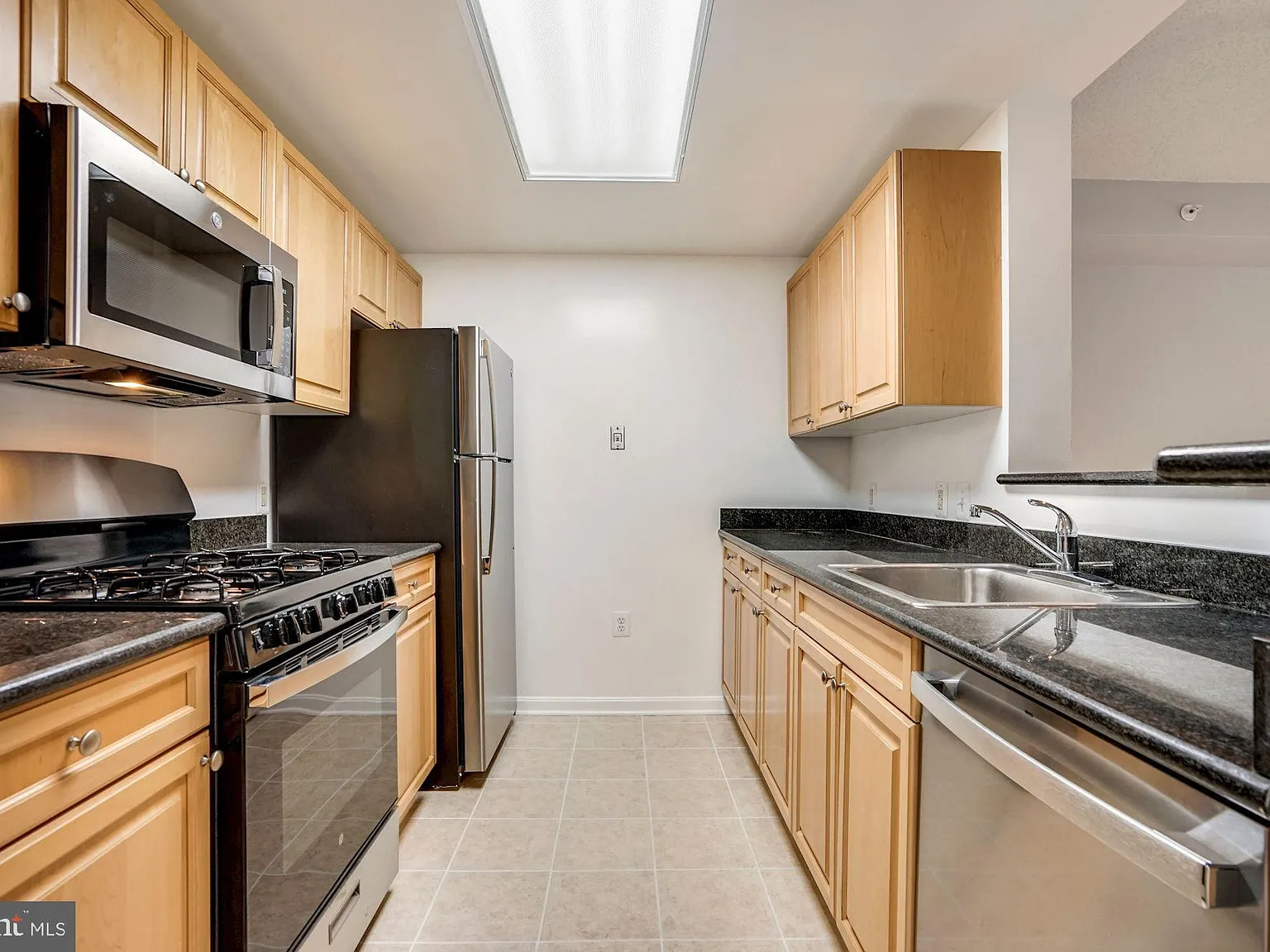 Wilton House Condo — Photo 3