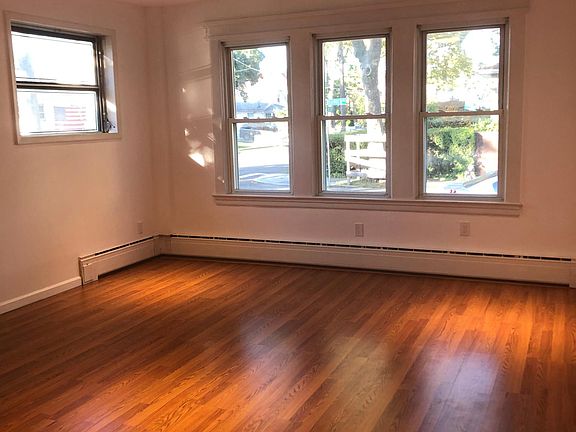 2nd image of 180 Hamden Ave