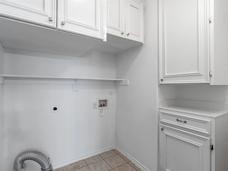 504 Connemara Ct — Photo 26
