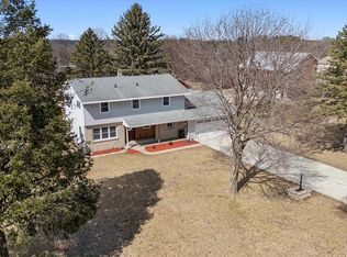 10605 N Otter Creek Ct, Milton, WI 53563