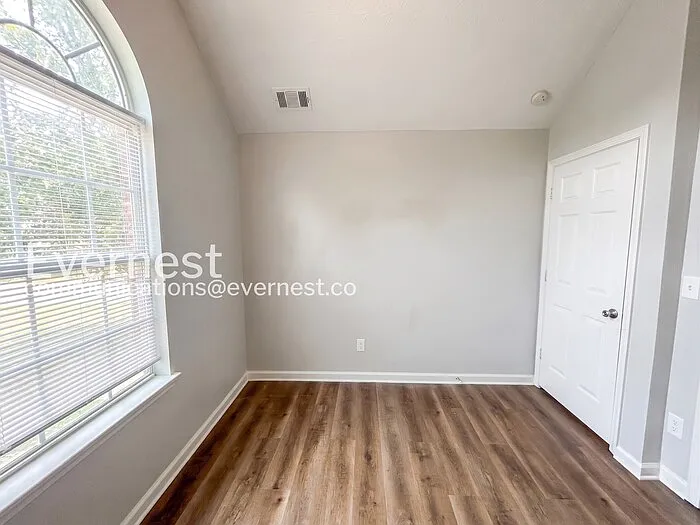 435 Skif Pond Ct — Photo 17