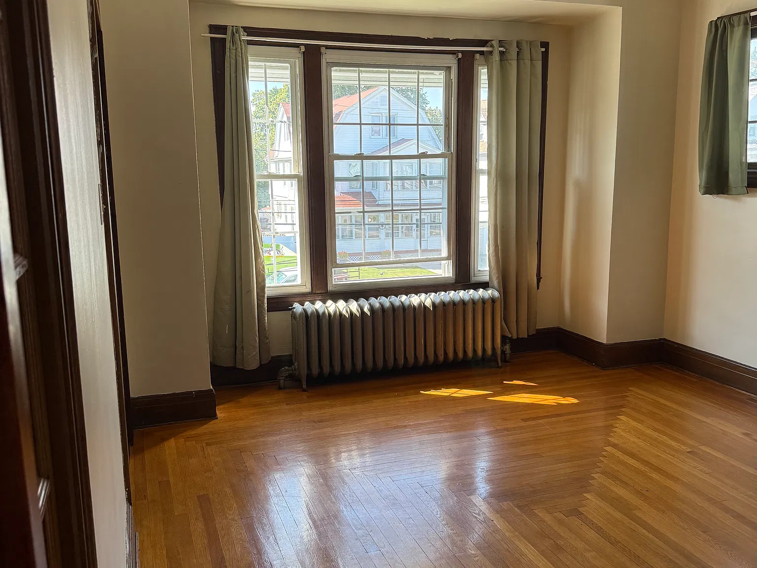 2 bed, 1200 sqft, $1,575 — Photo 2