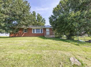 2295 Jackstown Rd, Paris, KY 40361
