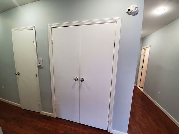 5th image of 590 W 204th St APT B2