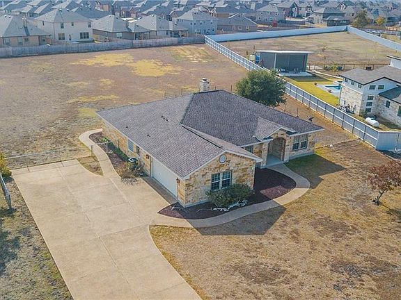 3rd image of 536 Will Smith Cir