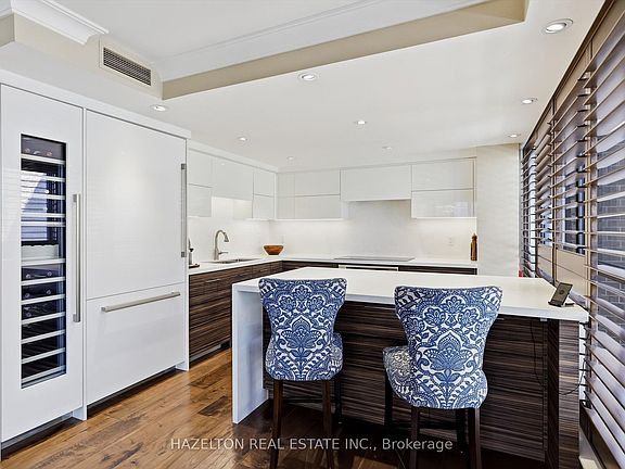 5th image of 164 Cumberland St #608