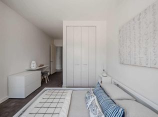 725 W Couch Pl #810, Chicago, IL 60661