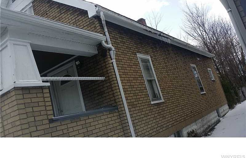 2nd image of 124 Zelmer St