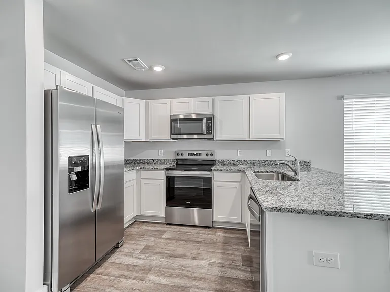 109 S Grassland Rd — Photo 3