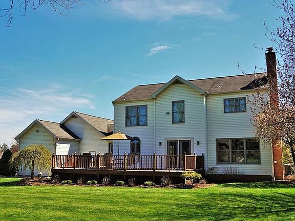 4th image of 112 Deer Run Dr