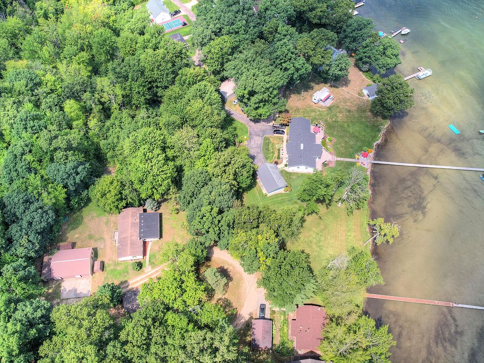 1st image of 5136 Winding Ln