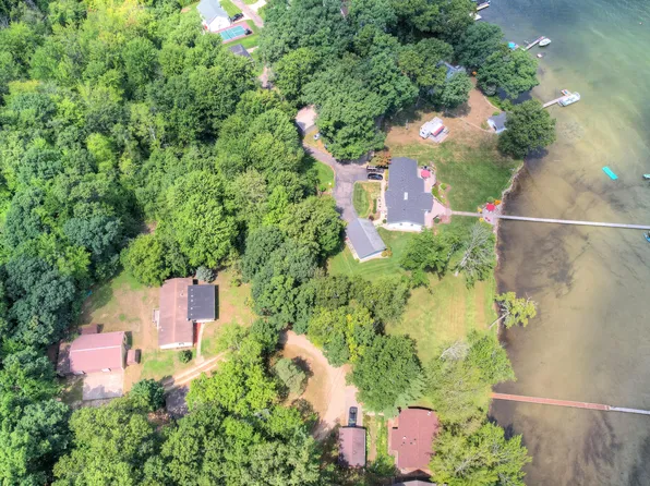 5136 Winding Ln, Shelbyville, MI 49344