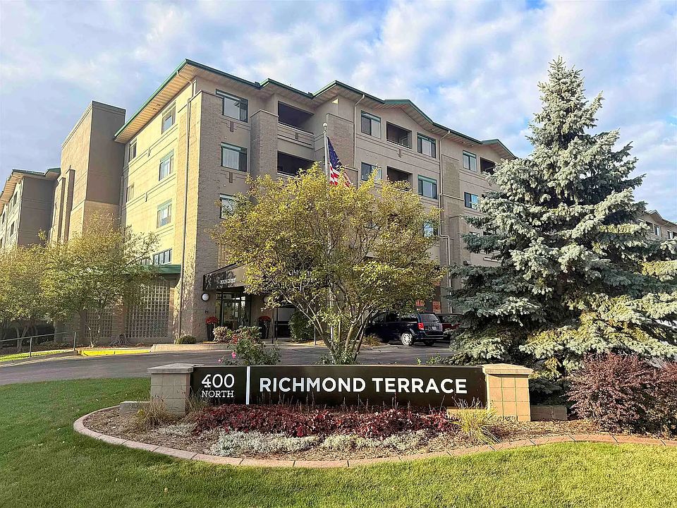 1st image of 400 Richmond St #440