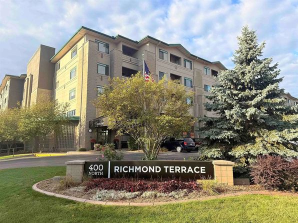 400 Richmond St #440
