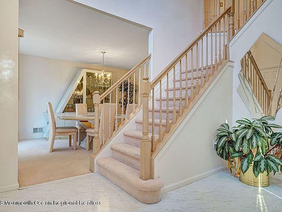 4th image of 1900 White Knoll Dr