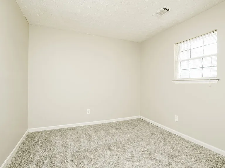 882 Stormy Ln — Photo 14