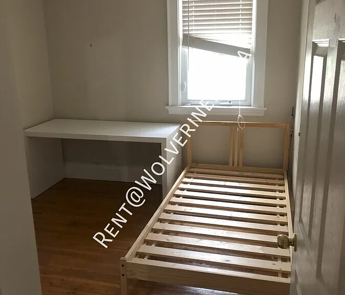 168 Arkell St #4 — Photo 5