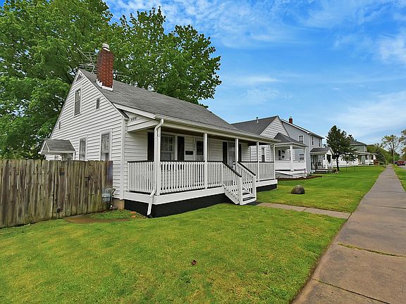 2nd image of 824 Garfield Ave