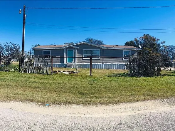 104 N 5th St, Lometa, TX 76853