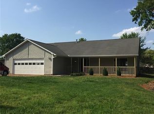 1212 Woodstream Cir NW, Kennesaw, GA 30102