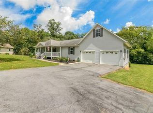 104 Foxioci Cir #9B, Candler, NC 28715