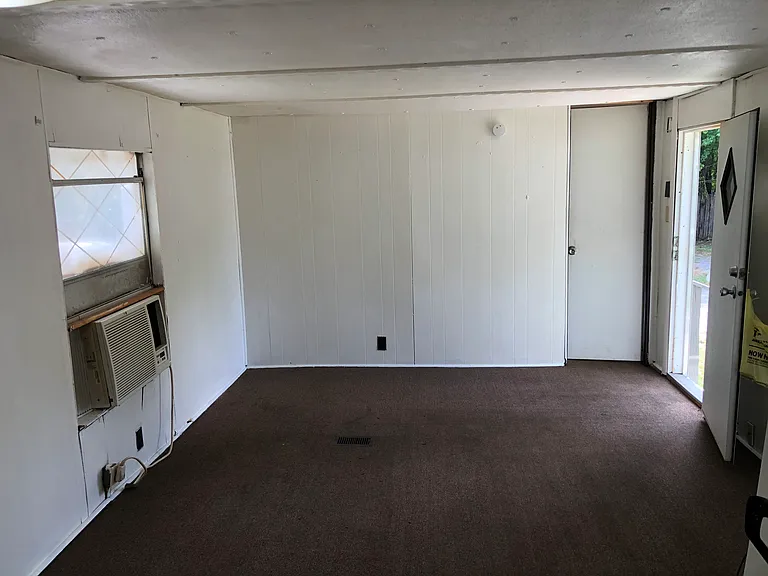 912 Kathleen Dr #12 — Photo 7